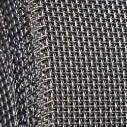 SS 304 / SS 304 L Stainless Steel Double Crimped Wire Mesh Manufacturer